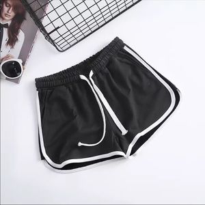 Light weight jogger shorts juniors large